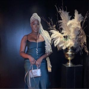 Meet your Posher, Kayla